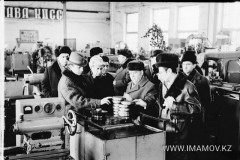 №08