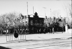 №08