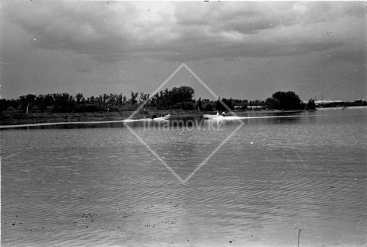 №01