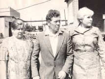 10-СМП-667-семья-строителей-Александра-Ивановна-Игорь-Павлович-Любовь-Игоревна-1982-год